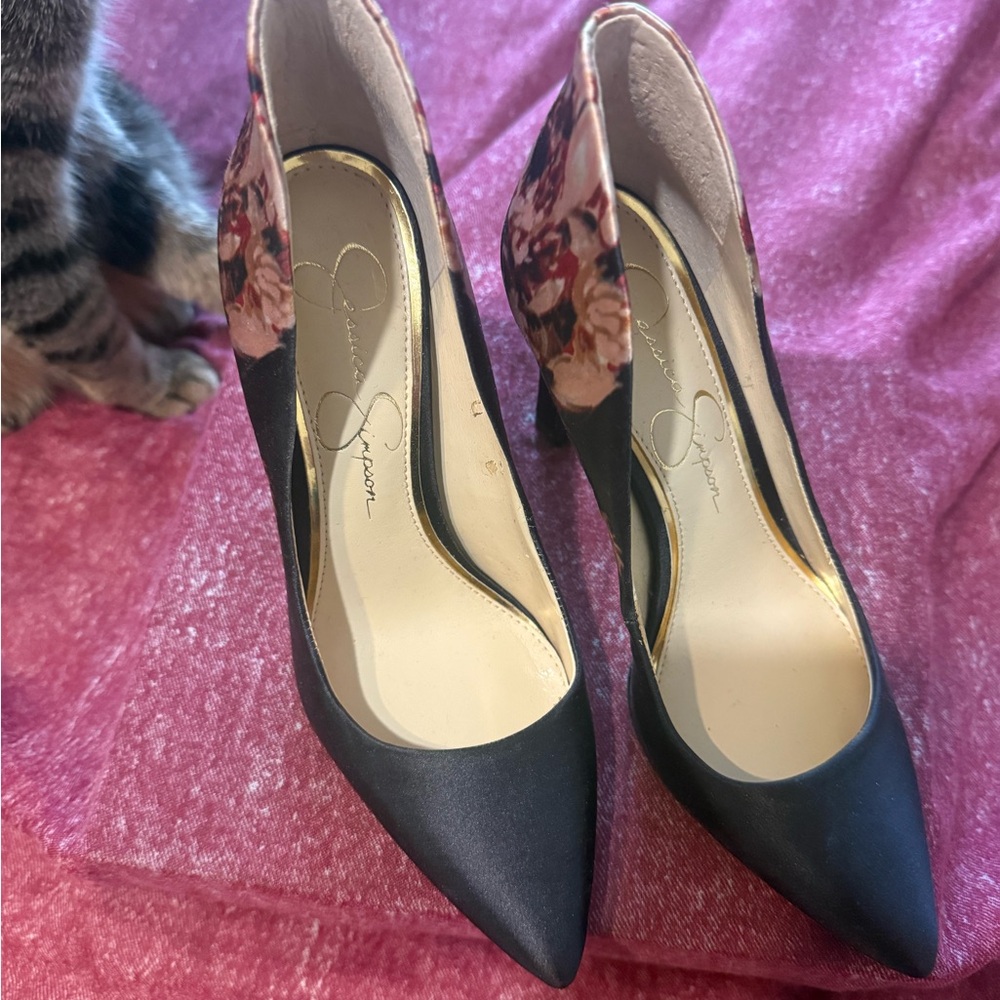 Jessica Simpson Black and Floral Women's Heels